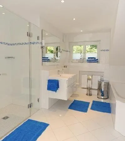 Ferienwohnung-am-kurpark-wohnung-3-150qm Daire